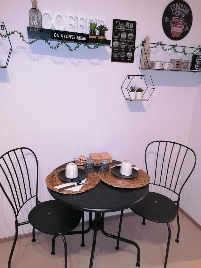 Holidaystudio Appartamento In Centro Салерно Екстер'єр фото