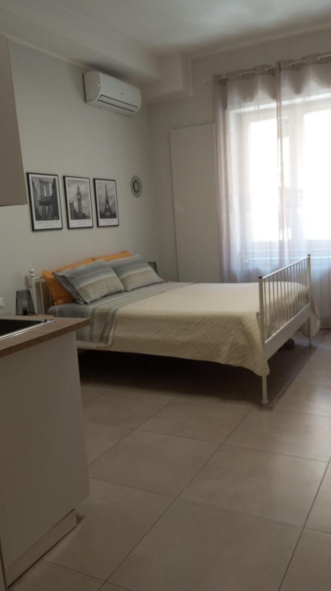 Holidaystudio Appartamento In Centro Салерно Екстер'єр фото