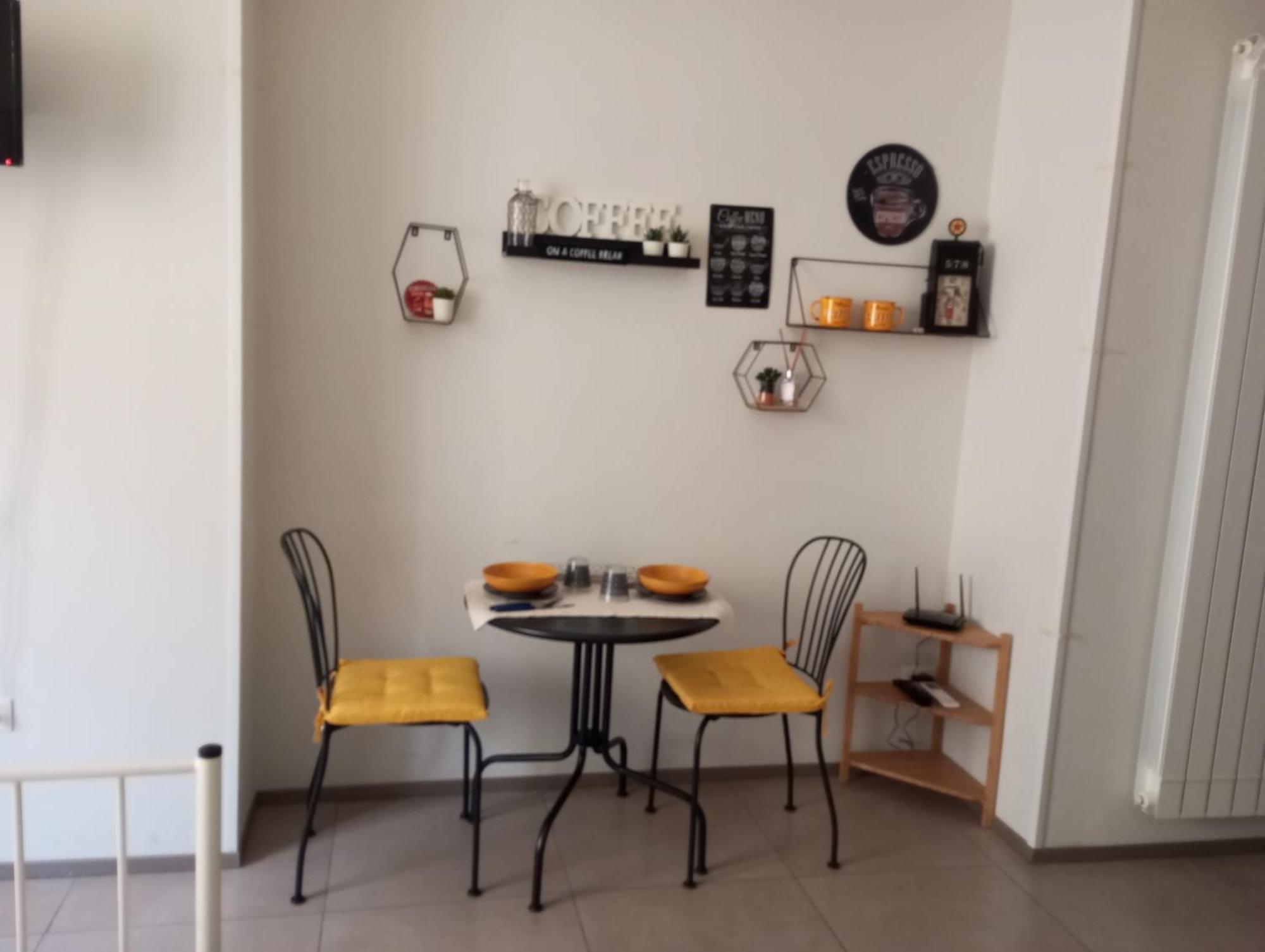 Holidaystudio Appartamento In Centro Салерно Екстер'єр фото