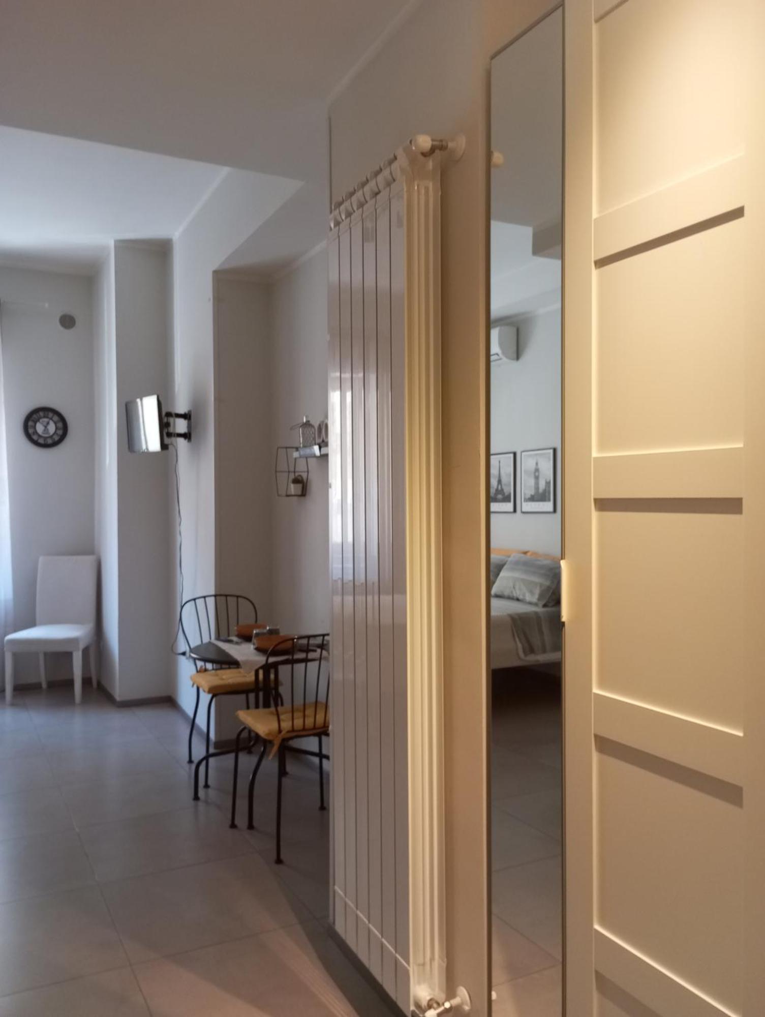 Holidaystudio Appartamento In Centro Салерно Екстер'єр фото